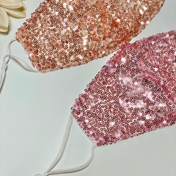 🔥2/$15🔥2 Champagne Gold & Pink Sequin Face Mask - Picture 3 of 8